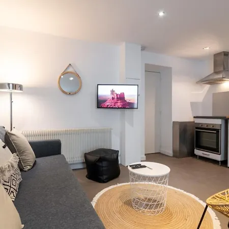 Apartament Equipped With Terrace