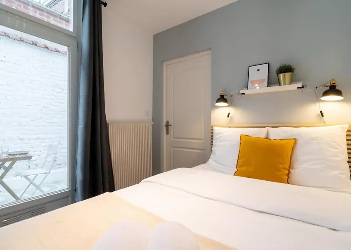 Equipped With Terrace Apartment *